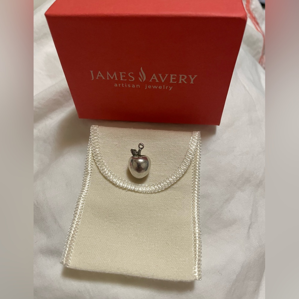 James Avery retired Apple 3D charm
